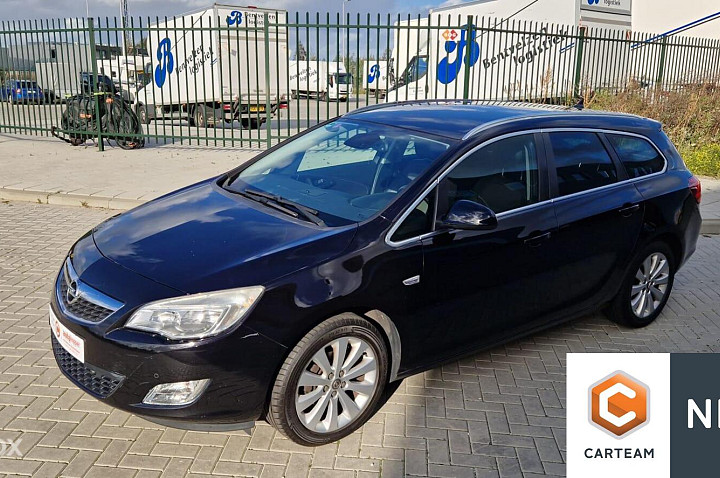 Opel Astra Sports Tourer 1.4 Turbo Cosmo Trekhaak/PDC/NAVI